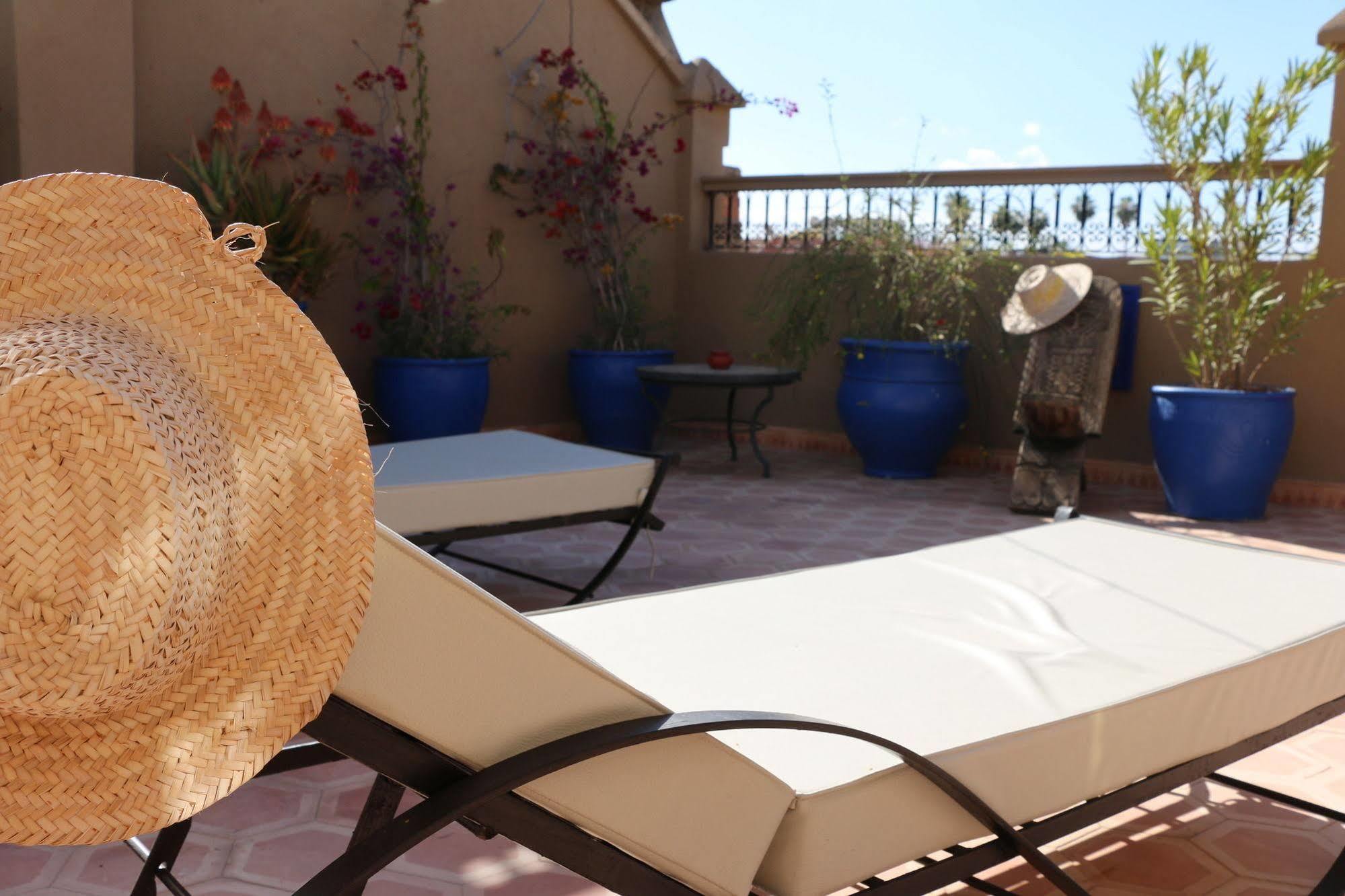 Riad Awinati Location Privatisee ,Piscine Chauffee , Beau Rooftop Hotel Marrakesh Exterior photo